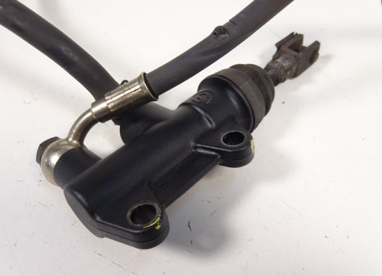 Rempomp achter Ducati monster 696