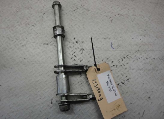 Rear axle Yamaha YBR 125