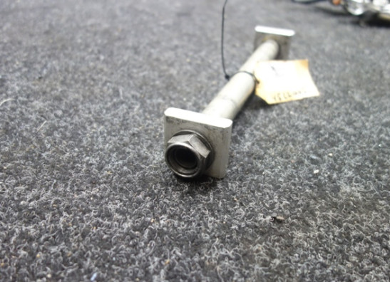 Rear axle Yamaha FZ1