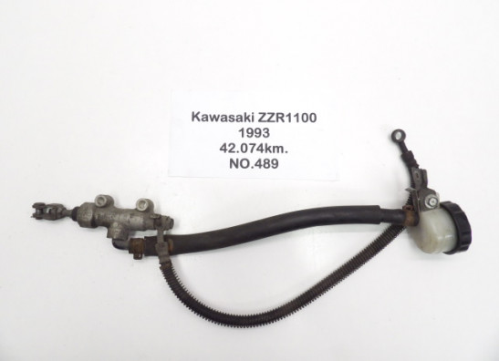 Rempomp achter Kawasaki ZZR 1100