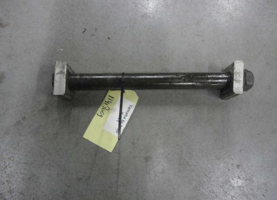 Rear axle Yamaha YZF R1