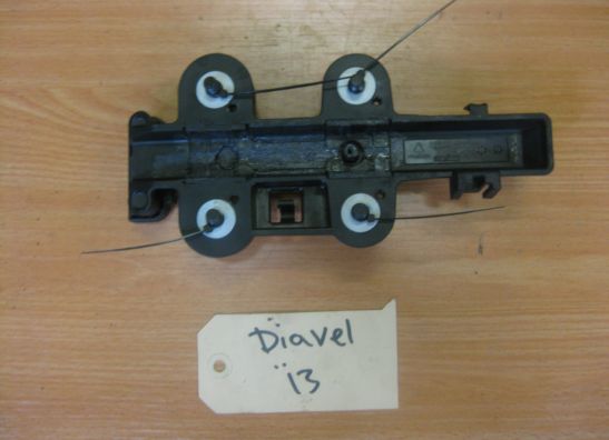 Rempomp achter Ducati Diavel