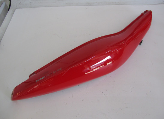 Rechter achterkant Ducati ST2