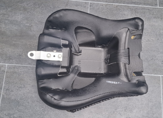 Zadel Harley Davidson FLSTN Deluxe
