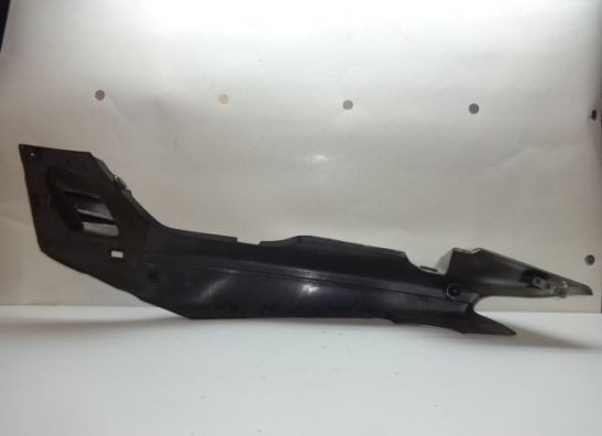 Rechter achterkant Suzuki RF 900