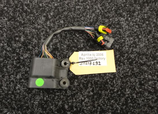 Overig Aprilia RSV 1000 2004-2005