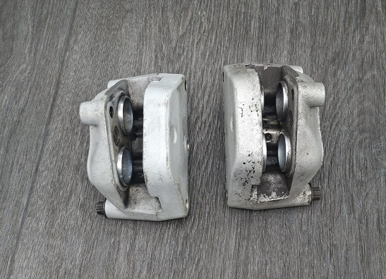 Brake calipers front Harley Davidson VROD VRSC