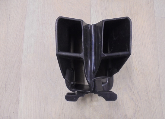 Air intake center Triumph Speed Triple 1200 RR