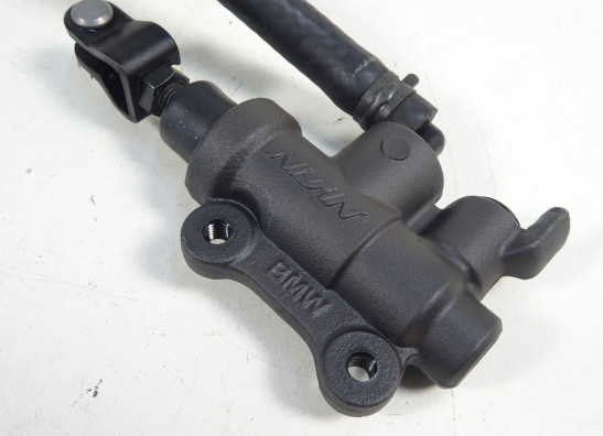 Rempomp achter BMW R 1200 R