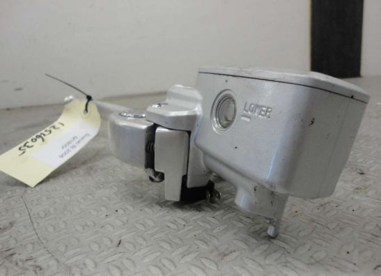 Front brake master cylinder  Suzuki M 1800 Intruder