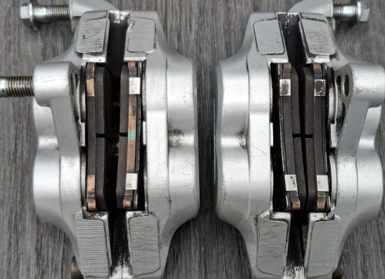 Brake calipers front Yamaha FZR 600