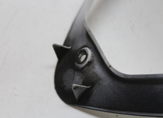Cowl V shape under Kawasaki ZXR 750