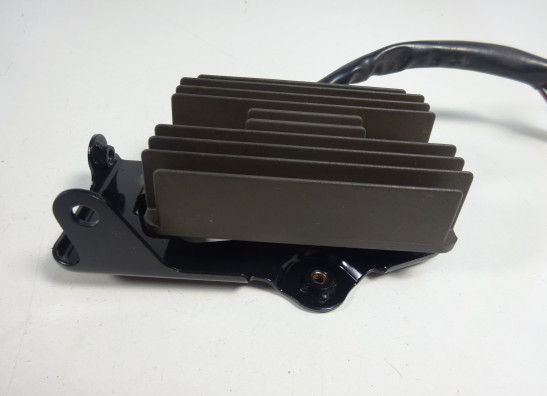 Regulator rectifier  Suzuki GSR 750