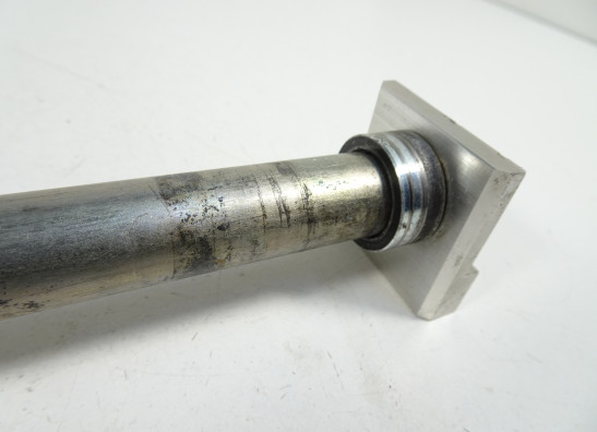 Rear axle Yamaha Tracer 700