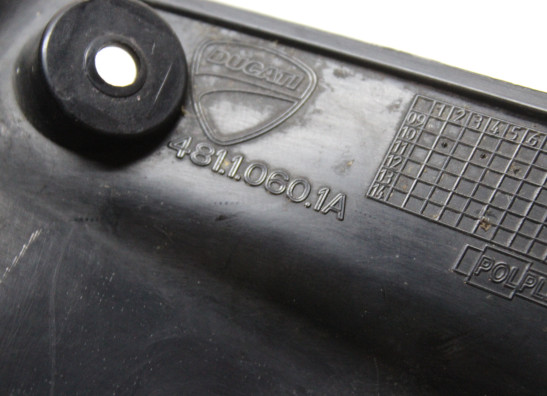 Rechter binnenkuip Ducati Multistrada 1200