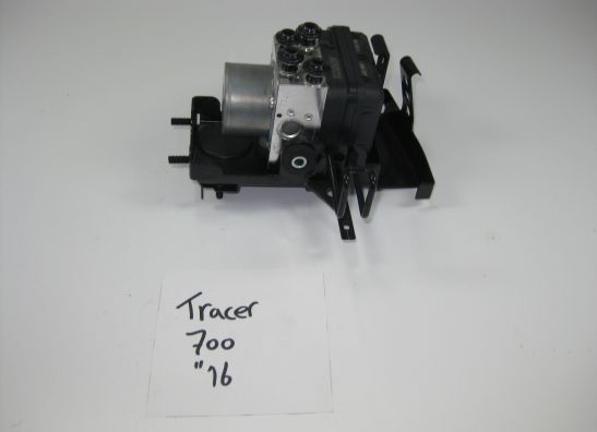 ABS pomp Yamaha Tracer 700