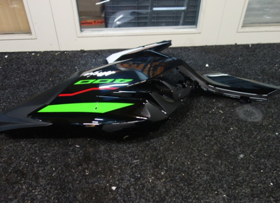 Rechter zijkuip Kawasaki Ninja 400