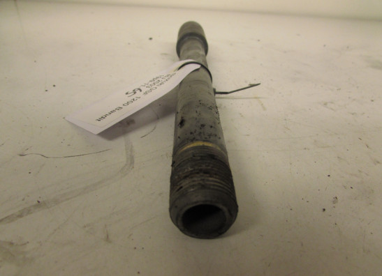 Axle front Suzuki GSF 1200 Bandit