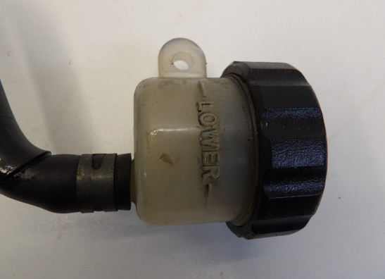 Rempomp achter Yamaha V max