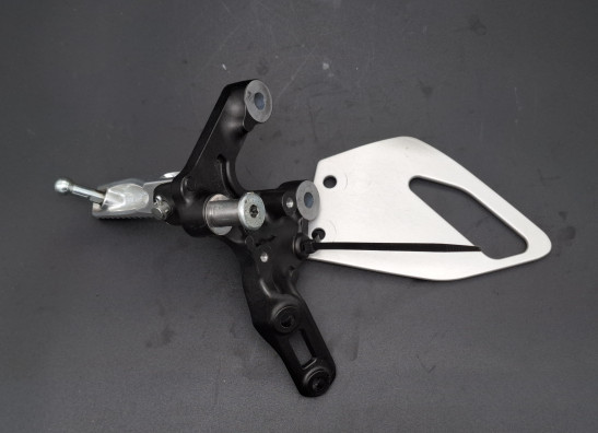 Main step holder right Yamaha XSR 900