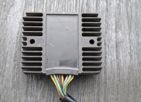 Spanningsregelaar Honda VFR 800 I