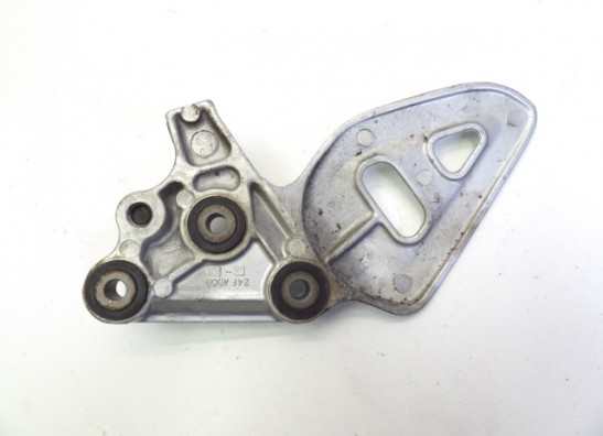 Fussrastetrager vorne links Suzuki GSX R 1300 Hayabusa