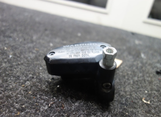 Front brake master cylinder  Kawasaki Z 650