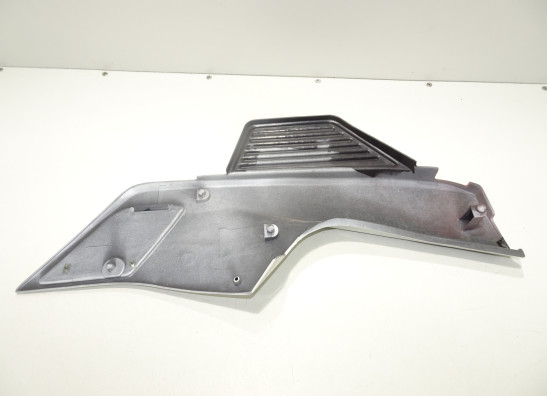 Cowl Left Suzuki GSX 1100 G