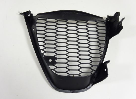 Cowl V shape under Suzuki GSX R 1000