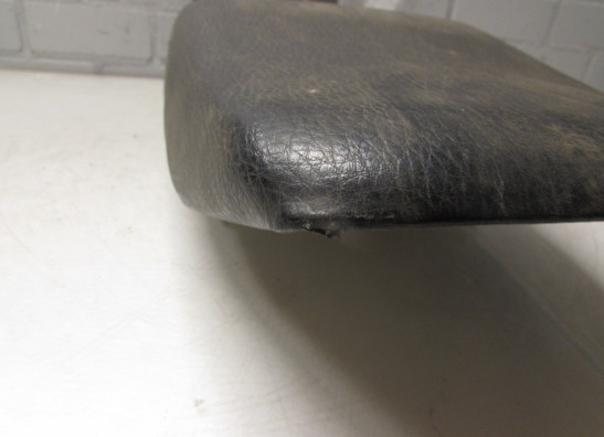 Zadel Kawasaki GPX 750