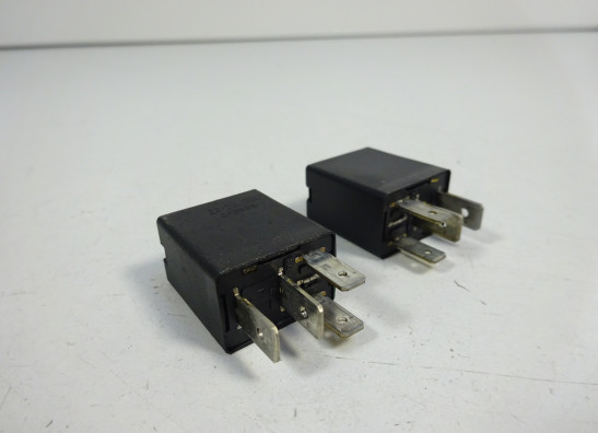 Relay Ducati Monster 695