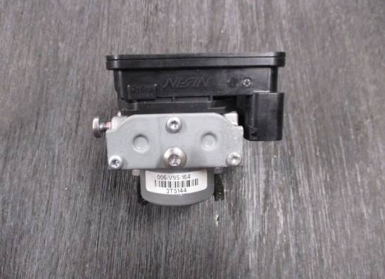 ABS pomp Triumph Tiger 800 XRT