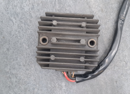 Regulador del voltaje Yamaha XTZ Tenere