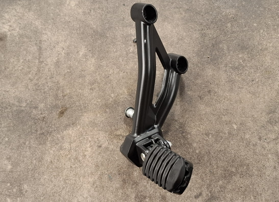 Fussrastetrager vorne links Honda CMX 500 Rebel