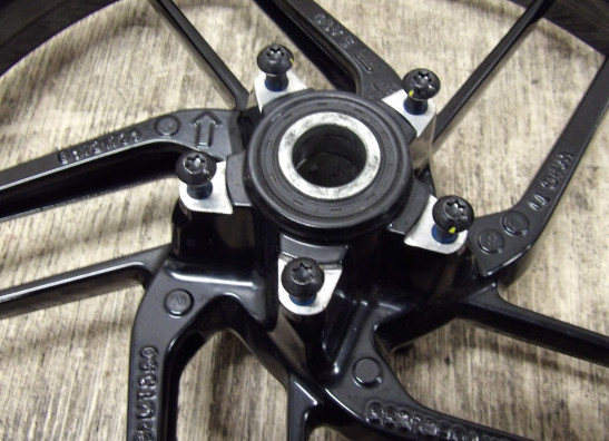 Front Wheel Ducati Monster 1200