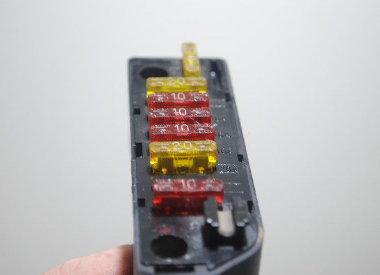 Fuse box Honda CBR 1000 F