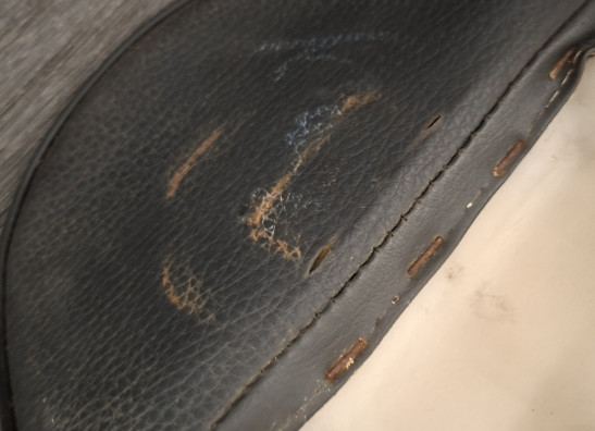 Zadel Kawasaki Z 550 GT