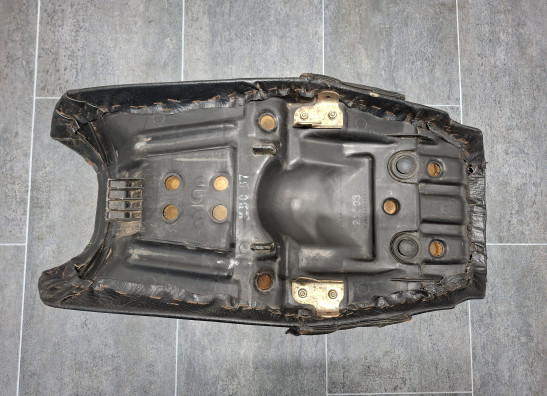 Zadel Honda VF 700  750 S Sabre