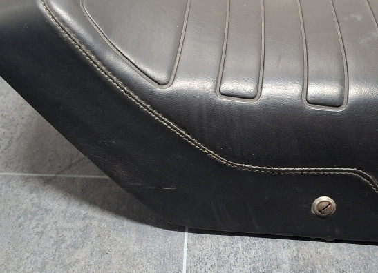 Zadel Suzuki GSX 1100 E