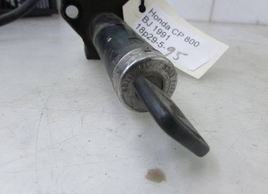 Contact slot Honda PC 800