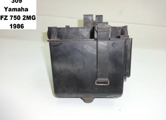 Batterie befestigung Yamaha FZ 750