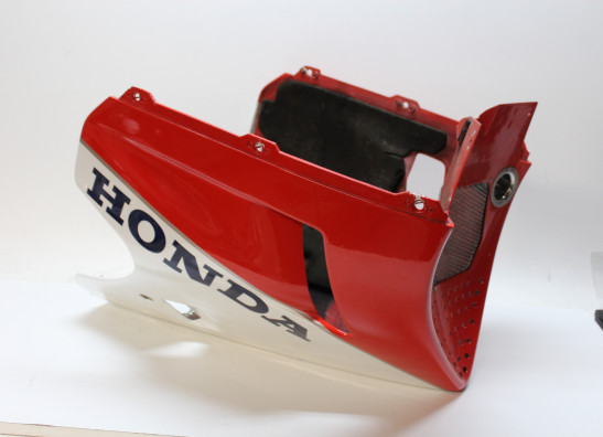 Cowl under Honda VFR 750 R - RC30