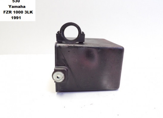 Batterie befestigung Yamaha FZR 1000