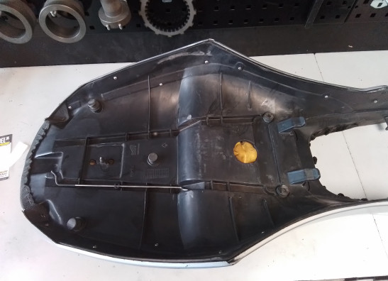 Zadel Aprilia RST 1000 Futura