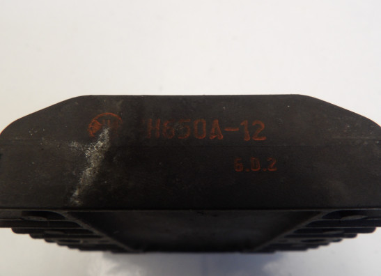 Spanningsregelaar Yamaha TDM