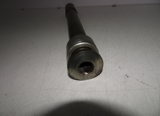 Axle front Triumph T509 Speed Triple