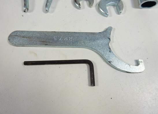 Tool set Suzuki GSR 750