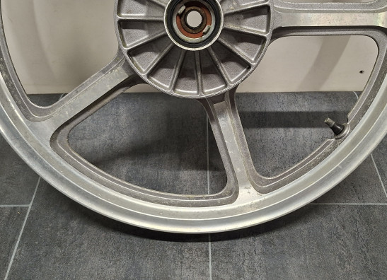 Front Wheel Honda VF 700  750 Supermagna