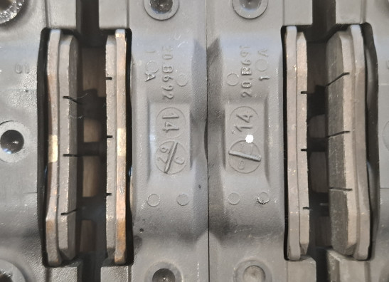 Bremssattel Bremszangen vorne BMW R 1200 RT LC