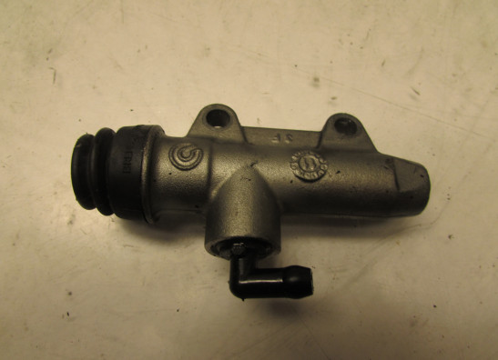 Rempomp achter Ducati Panigale S 1199